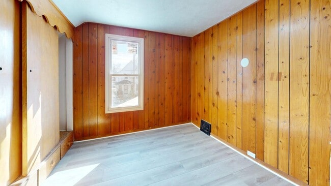 Building Photo - Slavic Village - 4 Bedroom - Single Family Home