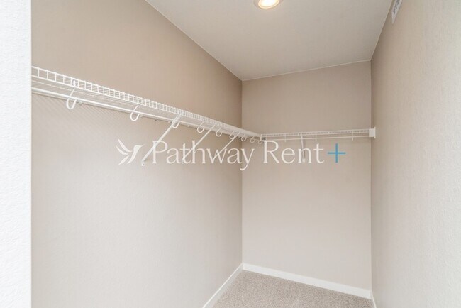 Building Photo - 9351 Yampa St