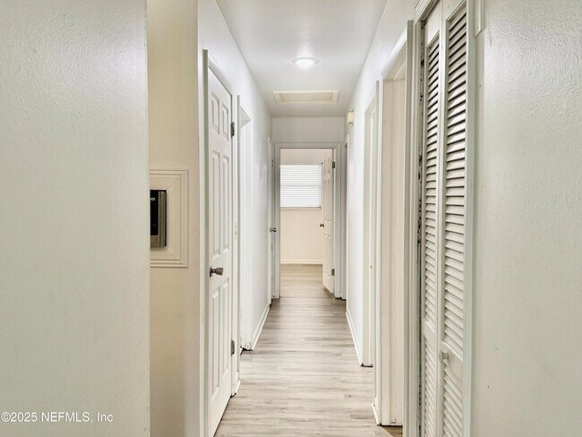 Building Photo - 10857 Dulawan Dr