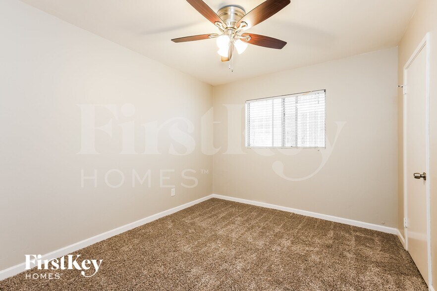 Building Photo - 2025 West Campbell Ave