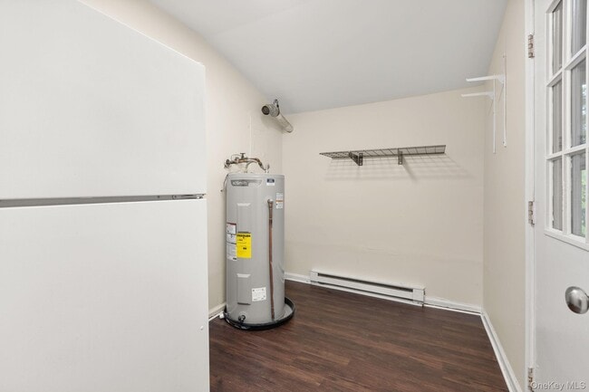 Building Photo - 500 NY-299