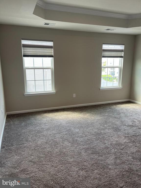 Building Photo - 331 S Parkway Dr