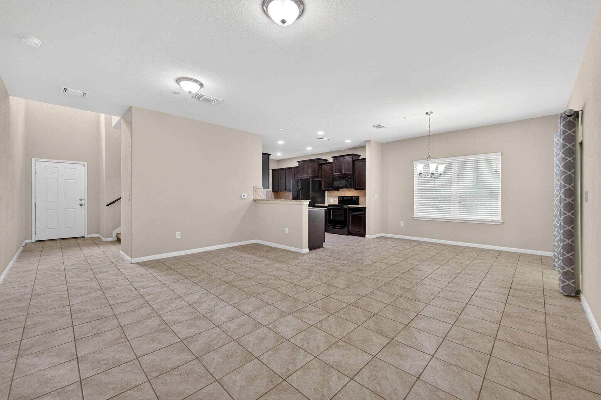 Building Photo - 516 E Slaughter Ln