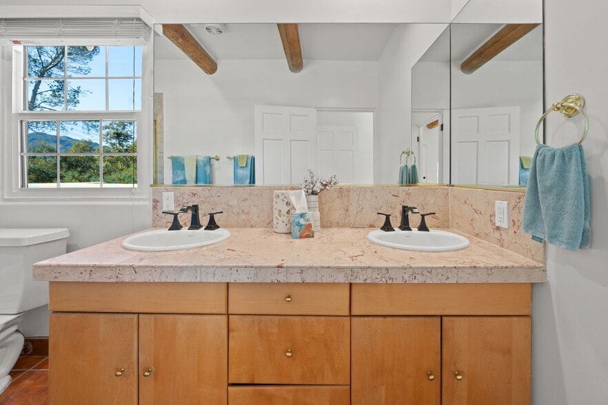Building Photo - 25648 Timpangos Dr
