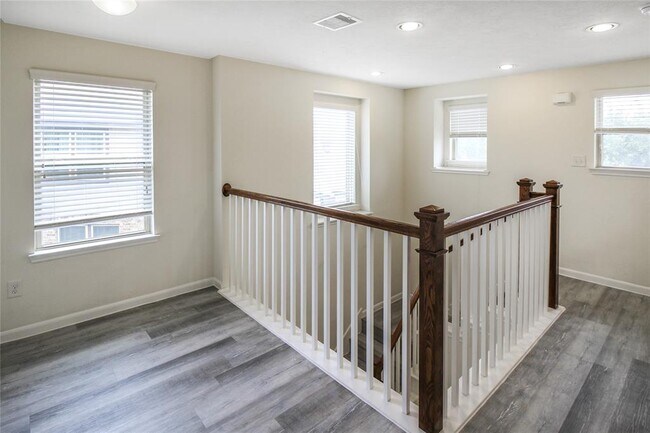 Building Photo - 4519 Ashberry Pine Ln