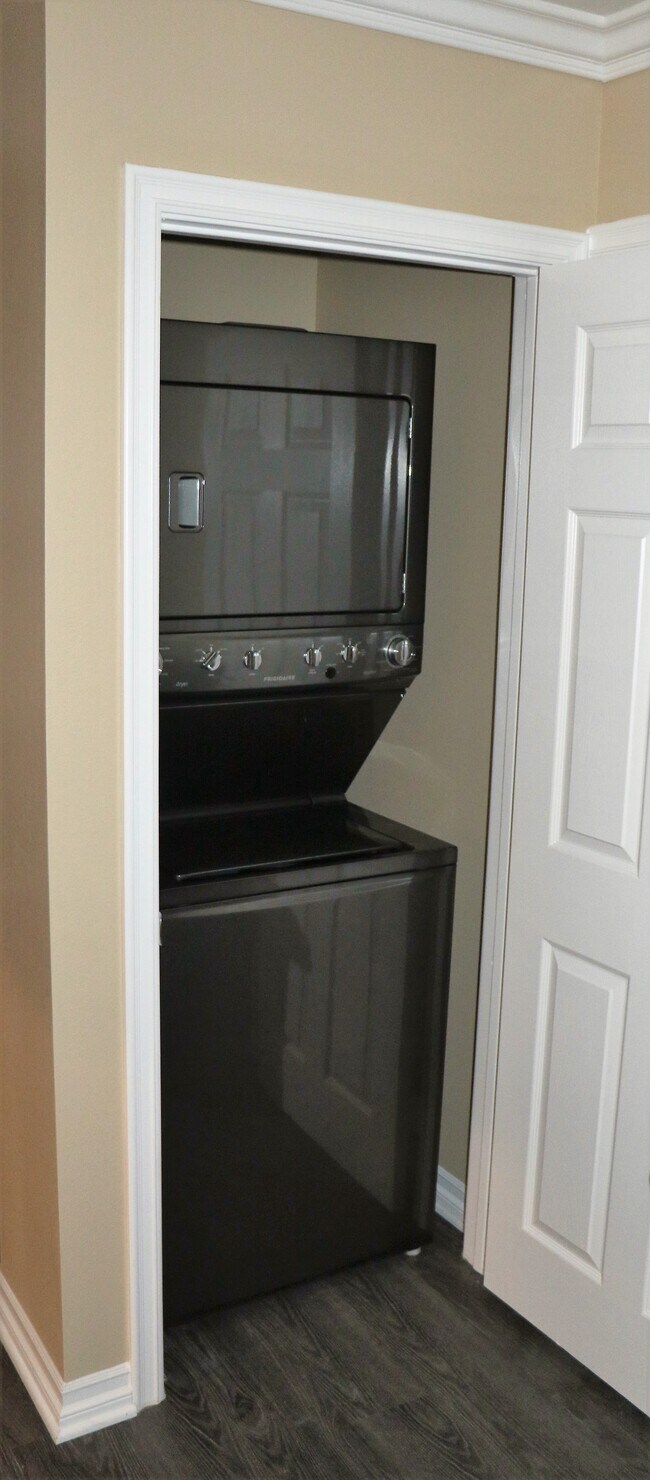 Building Photo - Orange Grove No Availability