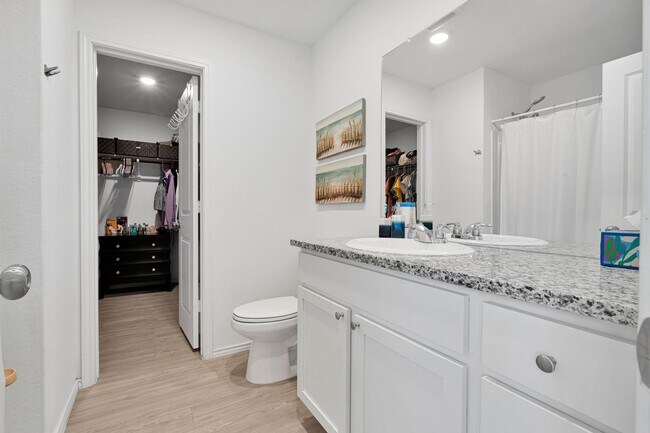 Building Photo - Cozy 3 Bedroom Home on San Antonio's Far West Side!