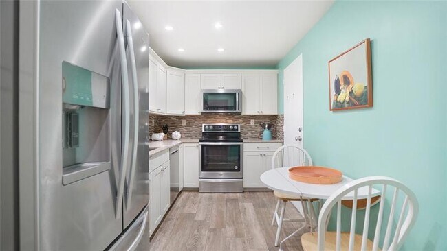 Building Photo - 4250 Galt Ocean Dr