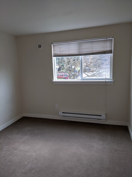 2nd Bedroom - 14124 NE 181st Pl