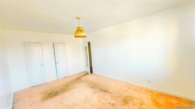 Building Photo - 664 Remsen Ave