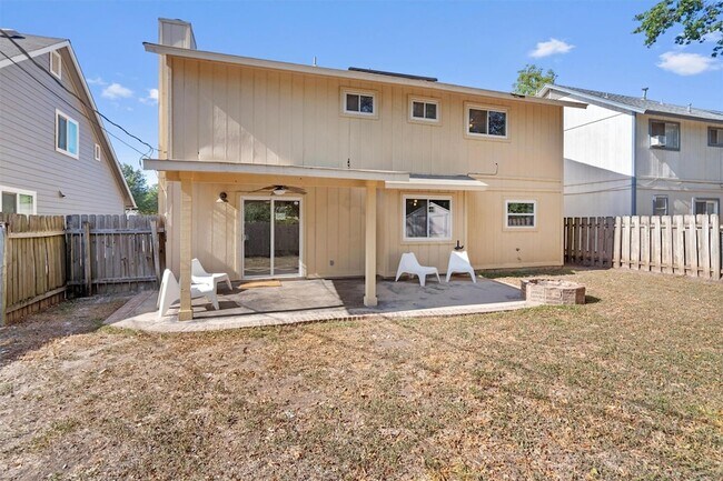 Building Photo - 9809 Meadowheath Dr