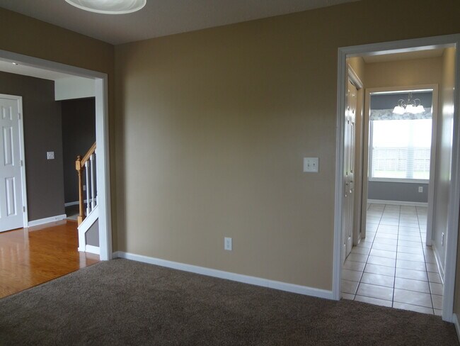 Building Photo - 101 Dorsett Ct