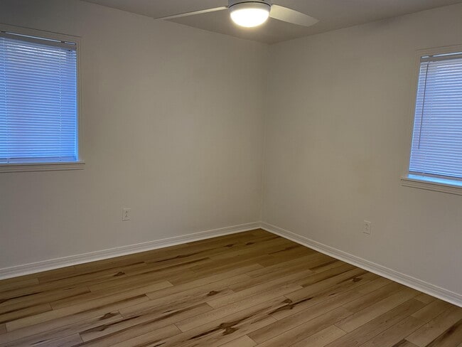 Building Photo - 2602 Robinson Ave