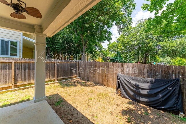 Building Photo - 1808 Village Oak Ct