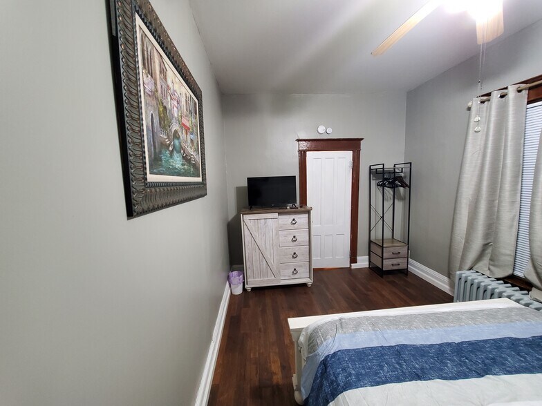 1st Bedroom - 20 Maple Ave