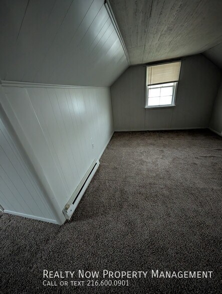 Building Photo - 27471 Forestview Ave