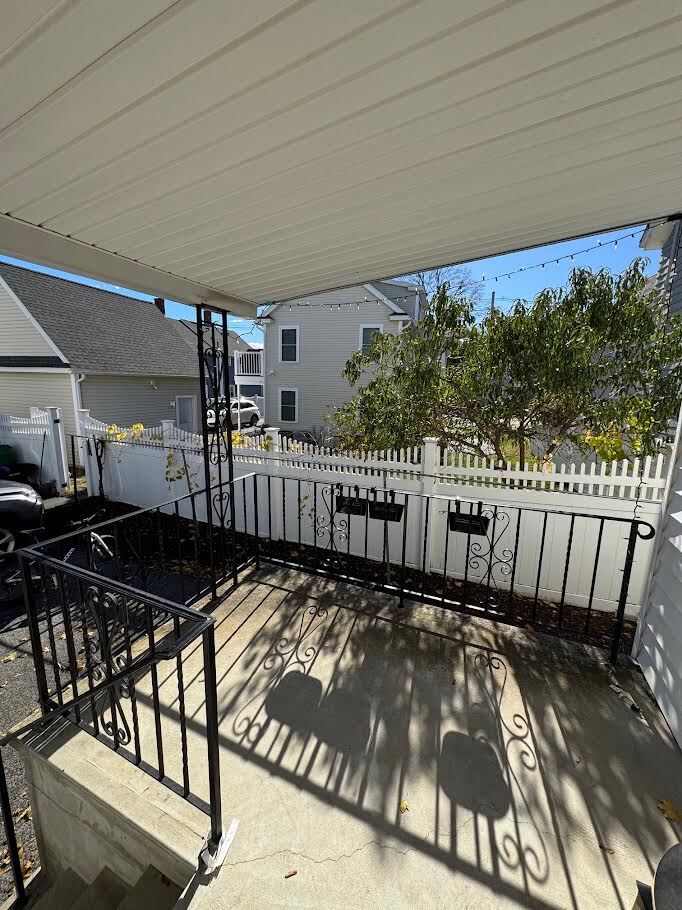 Building Photo - 12 Gardner St