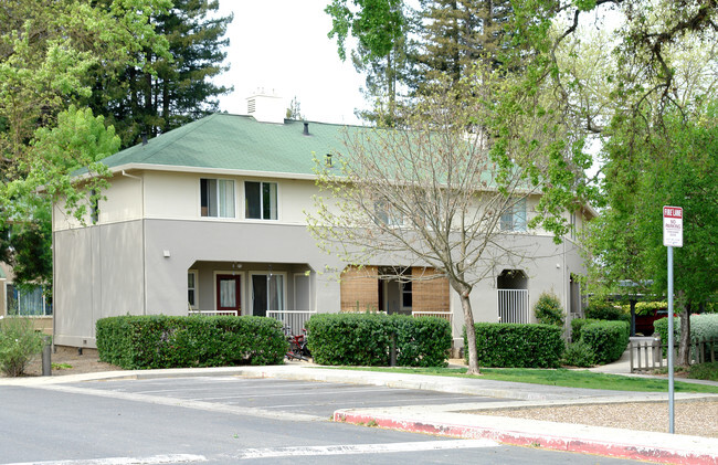 Building Photo - Harvest Grove Apartments