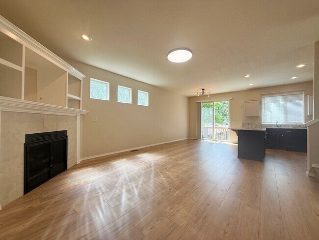 Building Photo - Updated Craftsman on Corner Lot in Aloha~ ...