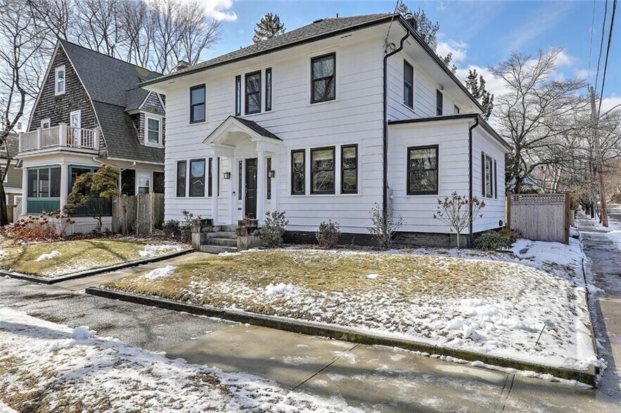 Building Photo - 310 Elmgrove Ave