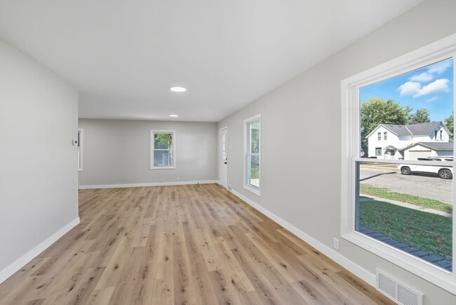 Building Photo - 259 Cossairt Ave