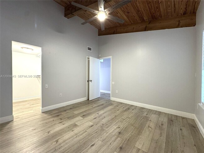 Building Photo - 13640 SW 102nd Ln