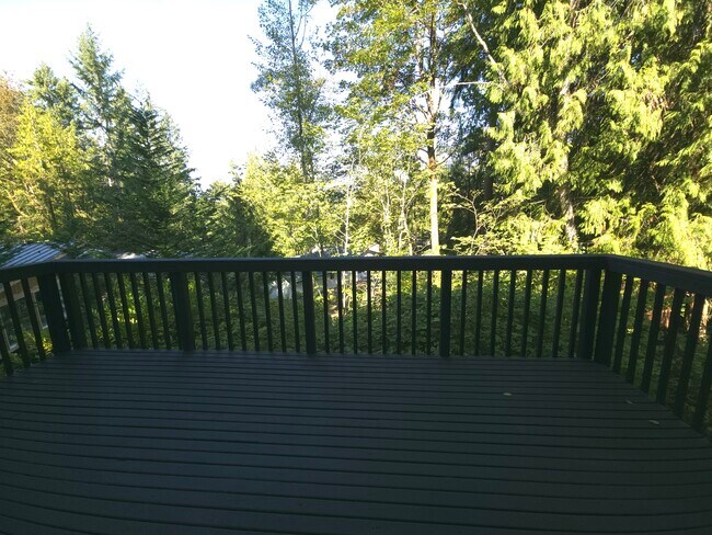 Building Photo - 17612 NE 30th Pl