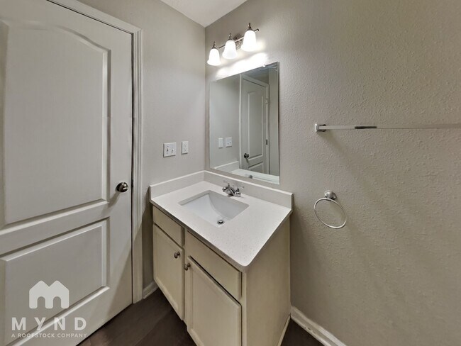 Building Photo - 6541 Sandlers Preserve Dr