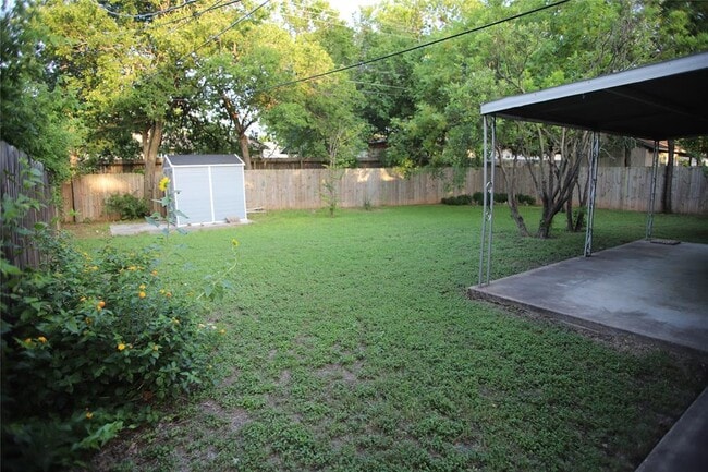 Building Photo - 7519 Northcrest Blvd