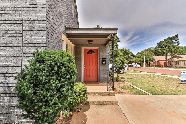 Building Photo - 2307 14th St