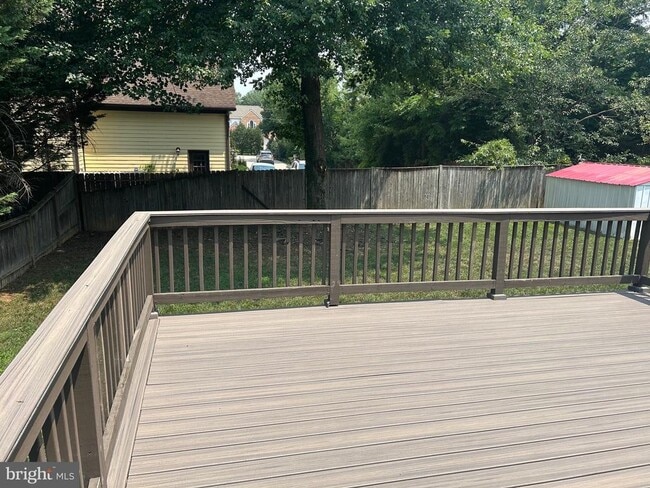 Building Photo - 8406 Woodford Ct