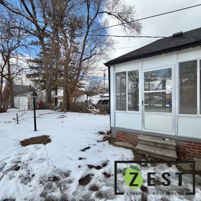 Building Photo - Amazing 3 bed 1 bath Home