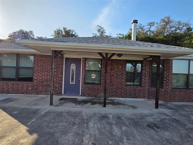 Building Photo - 21600 Long Hill Dr