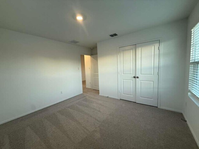 Building Photo - 18022 Lark Sparrow Dr