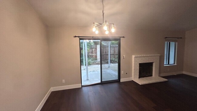 Building Photo - 3545 Thomas More Way