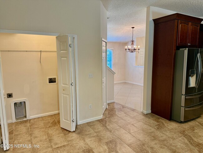 Building Photo - 1143 Summer Springs Drive
