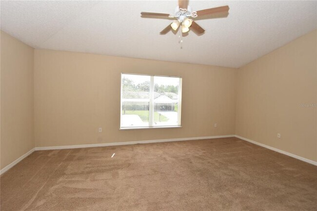 Building Photo - 27 Riverdale Ln