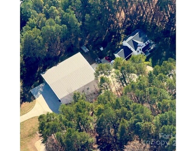 Building Photo - 122 Rutan Ct