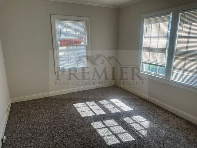 Building Photo - 6328 College Ave