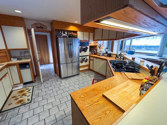Building Photo - 458 Cider Mountain Rd