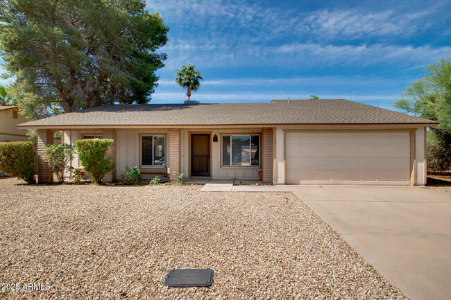 Primary Photo - 9353 E Altadena Ave