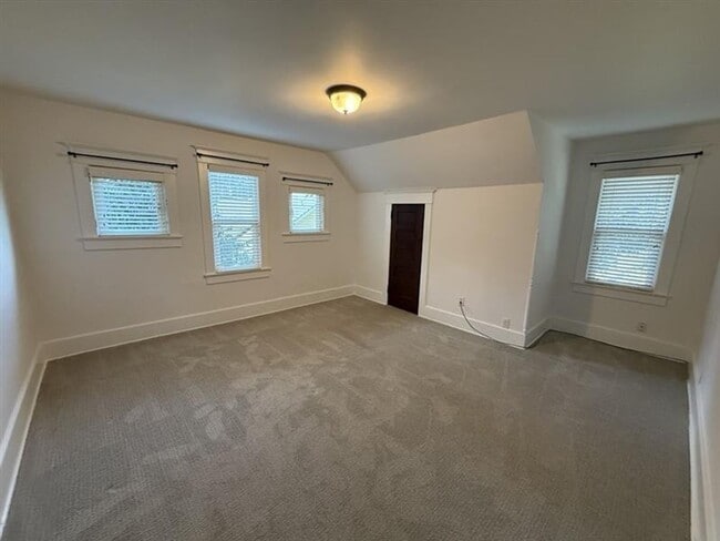 Building Photo - 8111 SW Capitol Hwy