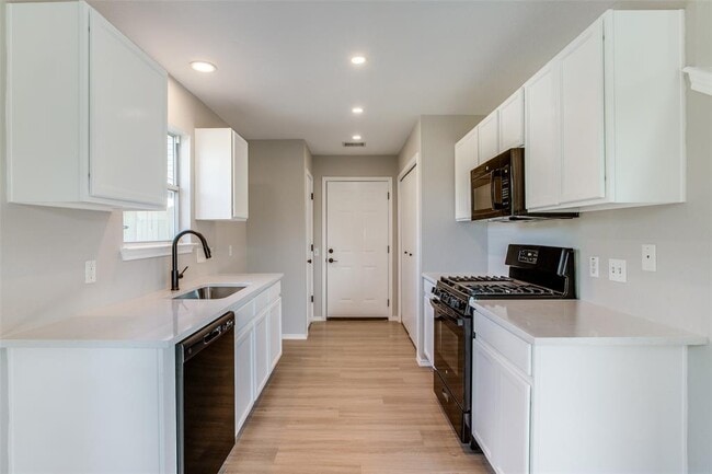 Building Photo - 13145 Briarcreek Loop