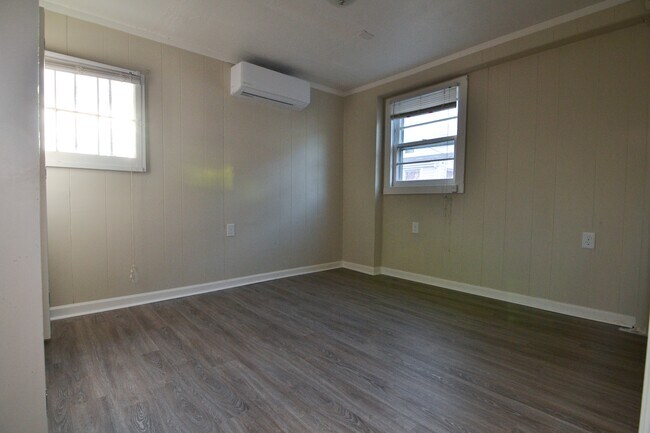 Building Photo - 4914 Fort Ave