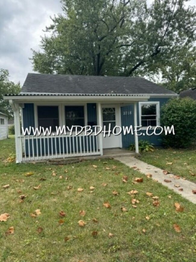 Primary Photo - 2718 Kenwood Ave