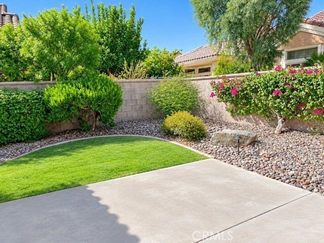 Building Photo - 78964 Naranja Dr
