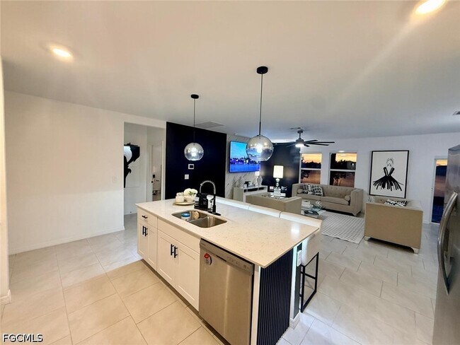 Building Photo - 17645 Paradiso Wy