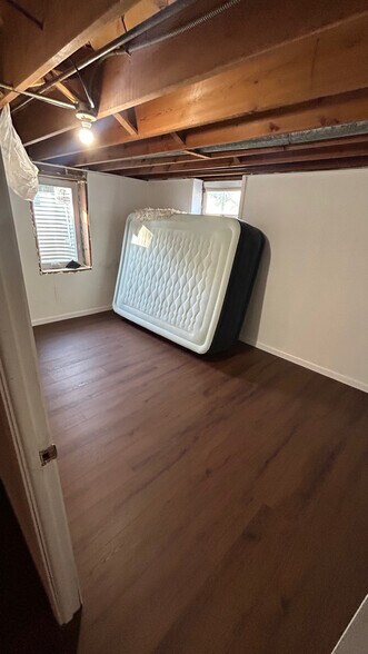 Building Photo - 3640 Oak Ter