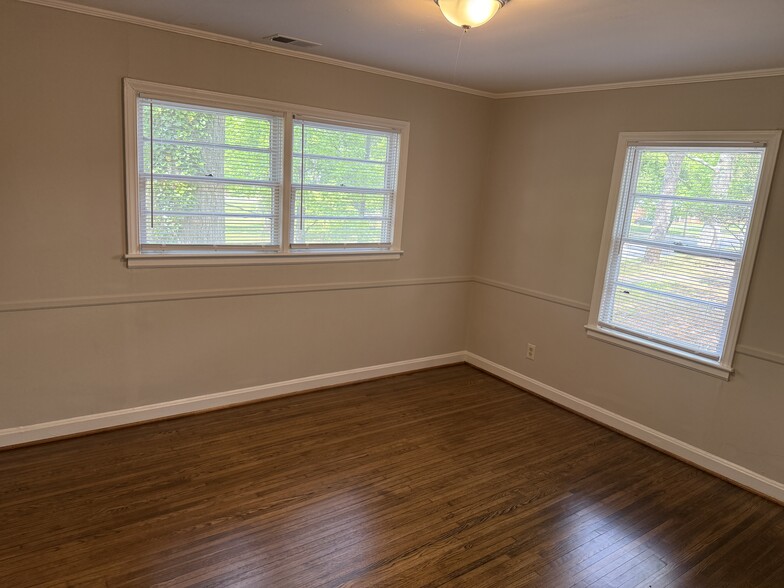 Building Photo - 3818 Winfield Dr
