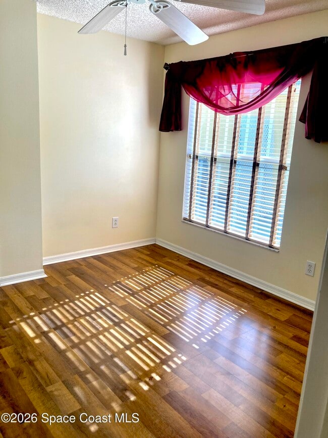 Building Photo - 2061 Tiburon Ln